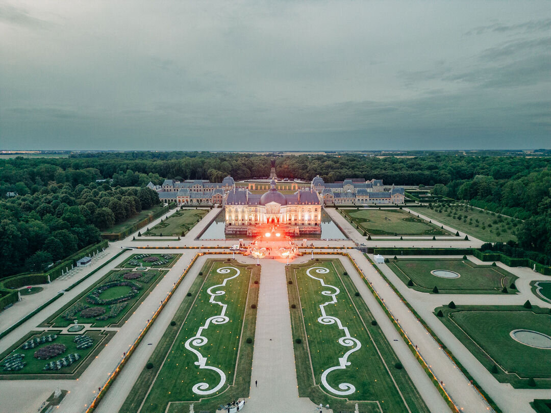 Night 1 Vaux de Vicomte Luxury Wedding Planner Alejandra Poupel 13