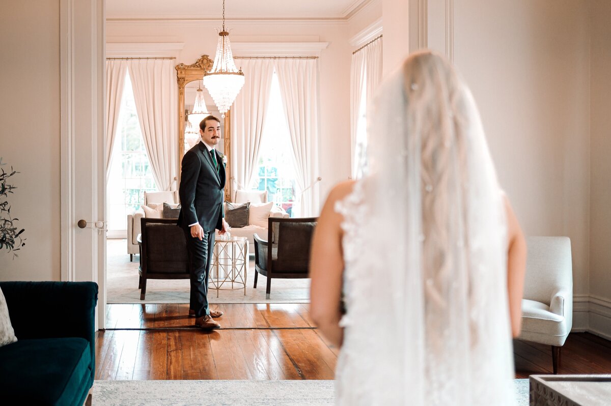 05_First Look_31787