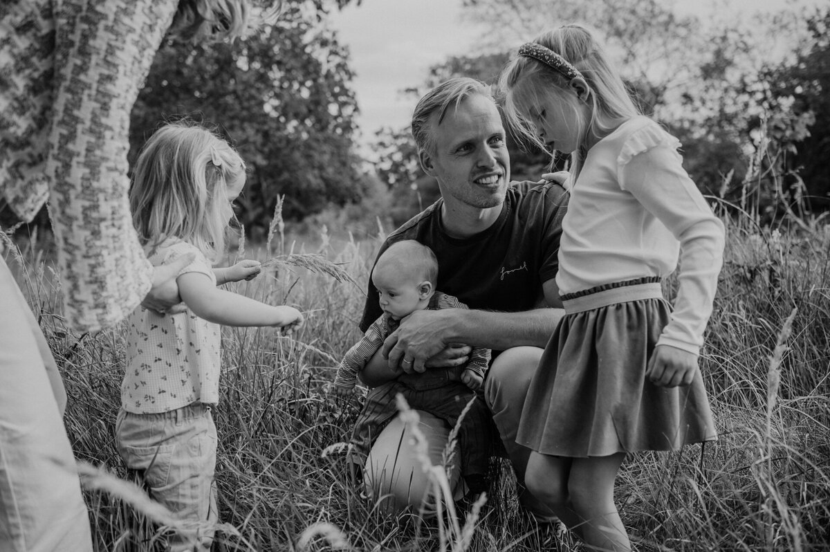 31-LouiseBoonstoppelFotografie_familieshoot_gezin