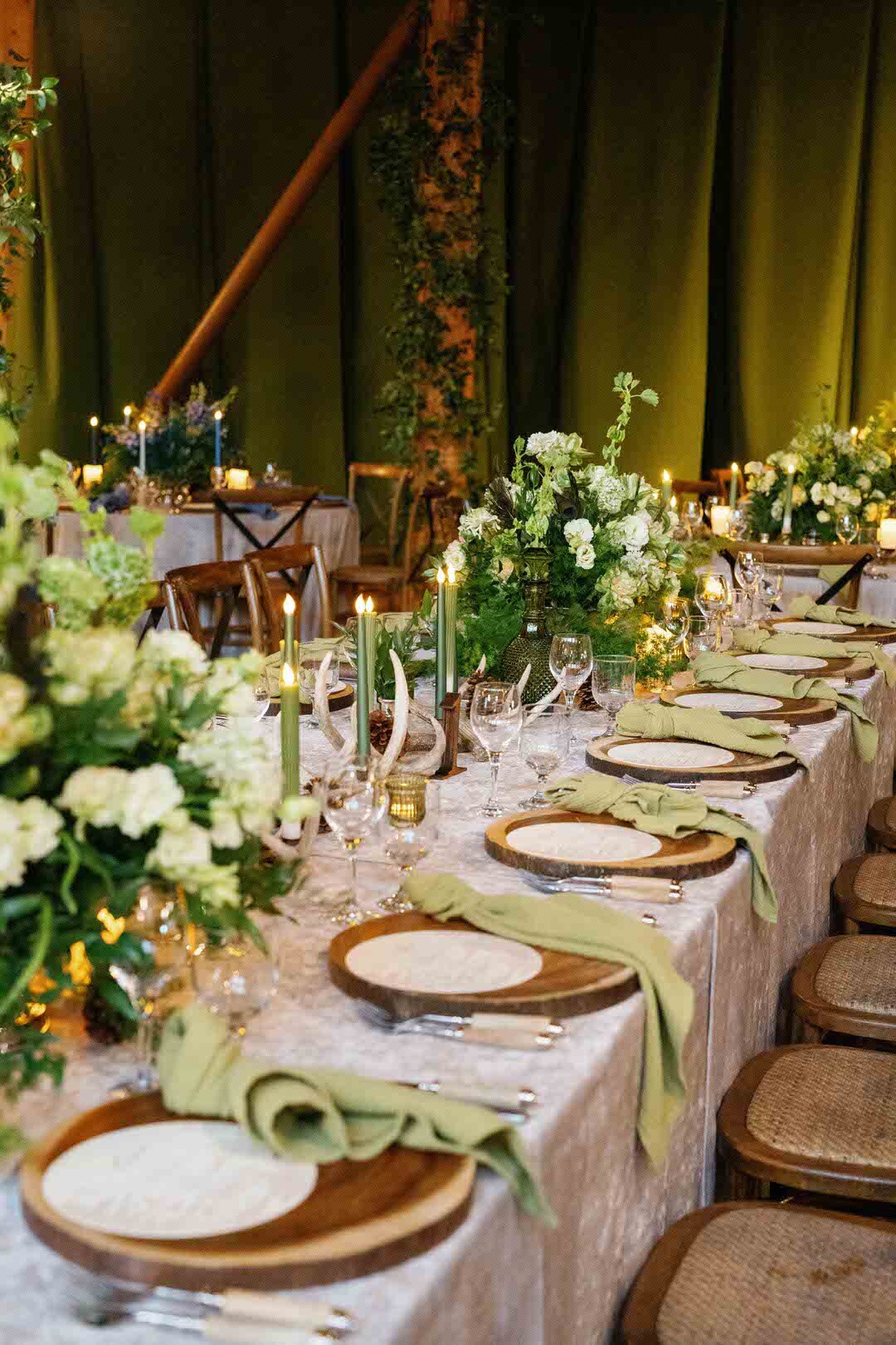 4 Spruce Saddle Lodge Wedding Reception Beaver Creek Colorado Mountains by @GoBella GoBella.com 13