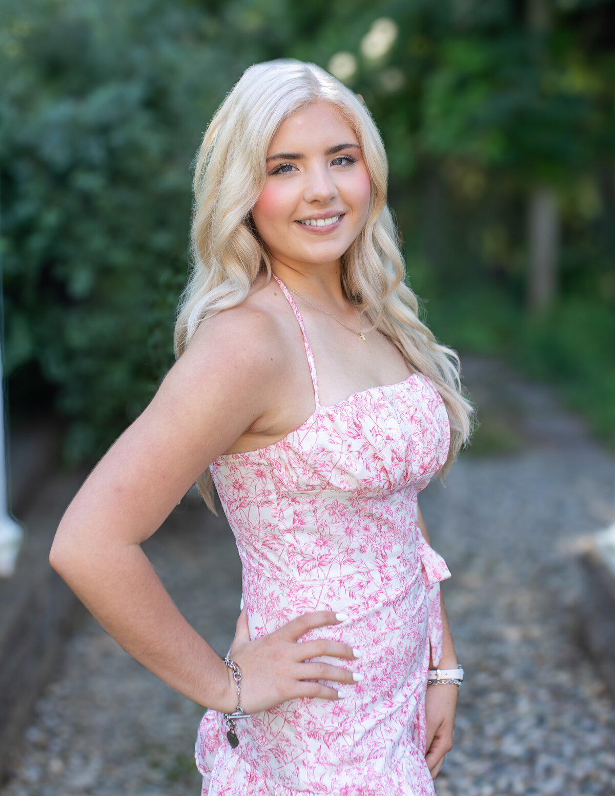 Brighton-michigan-senior-portrait-photographer-anadalai-photography