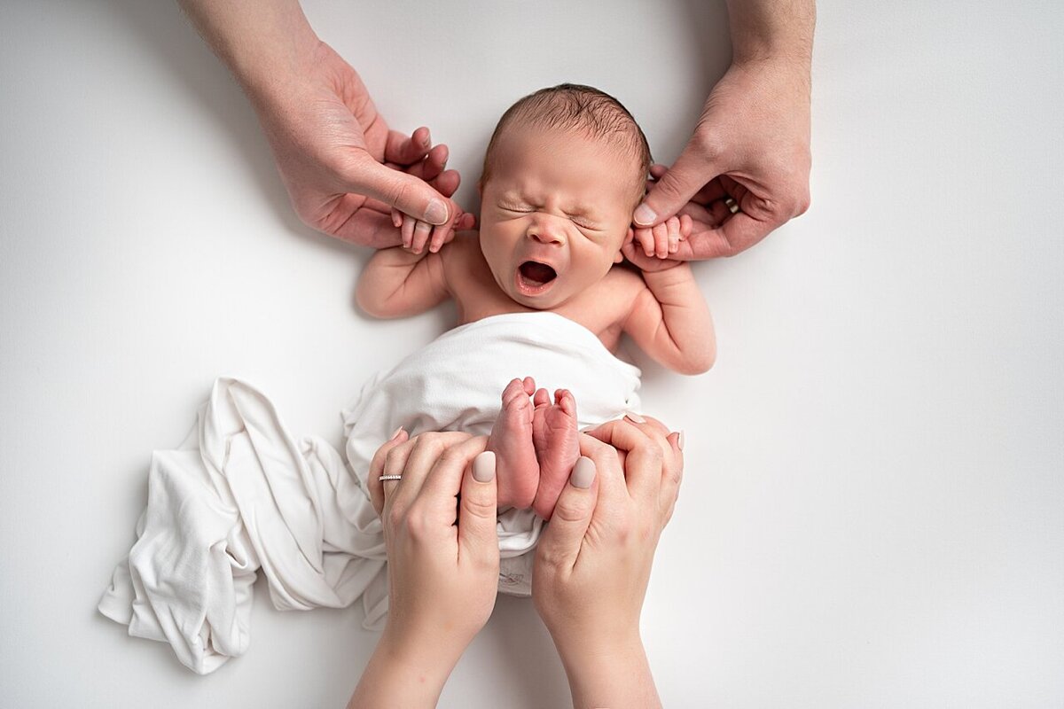 Cleveland Newborn Photographer_01