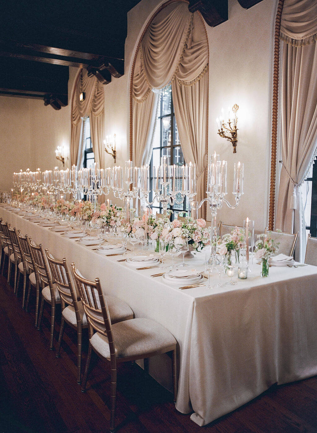 molly-luke-reception-decor-st-regis-dc-springvale-floral