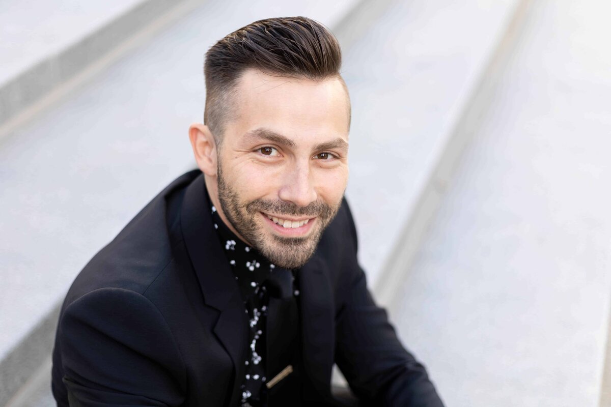 HL Headshot 1