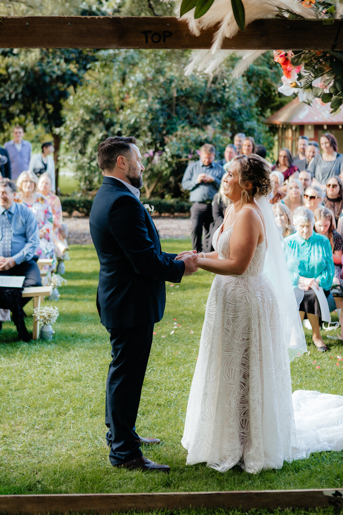 CEREMONY-COUPLE-204