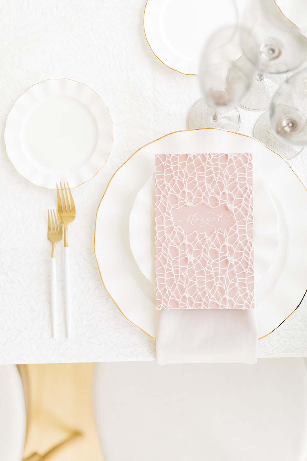 personalized-wedding-menu-net-pink-lace