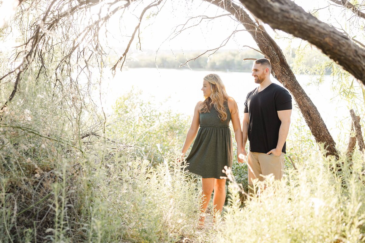 Affordable-Engagement-Photographer-Coon-Bluff1009