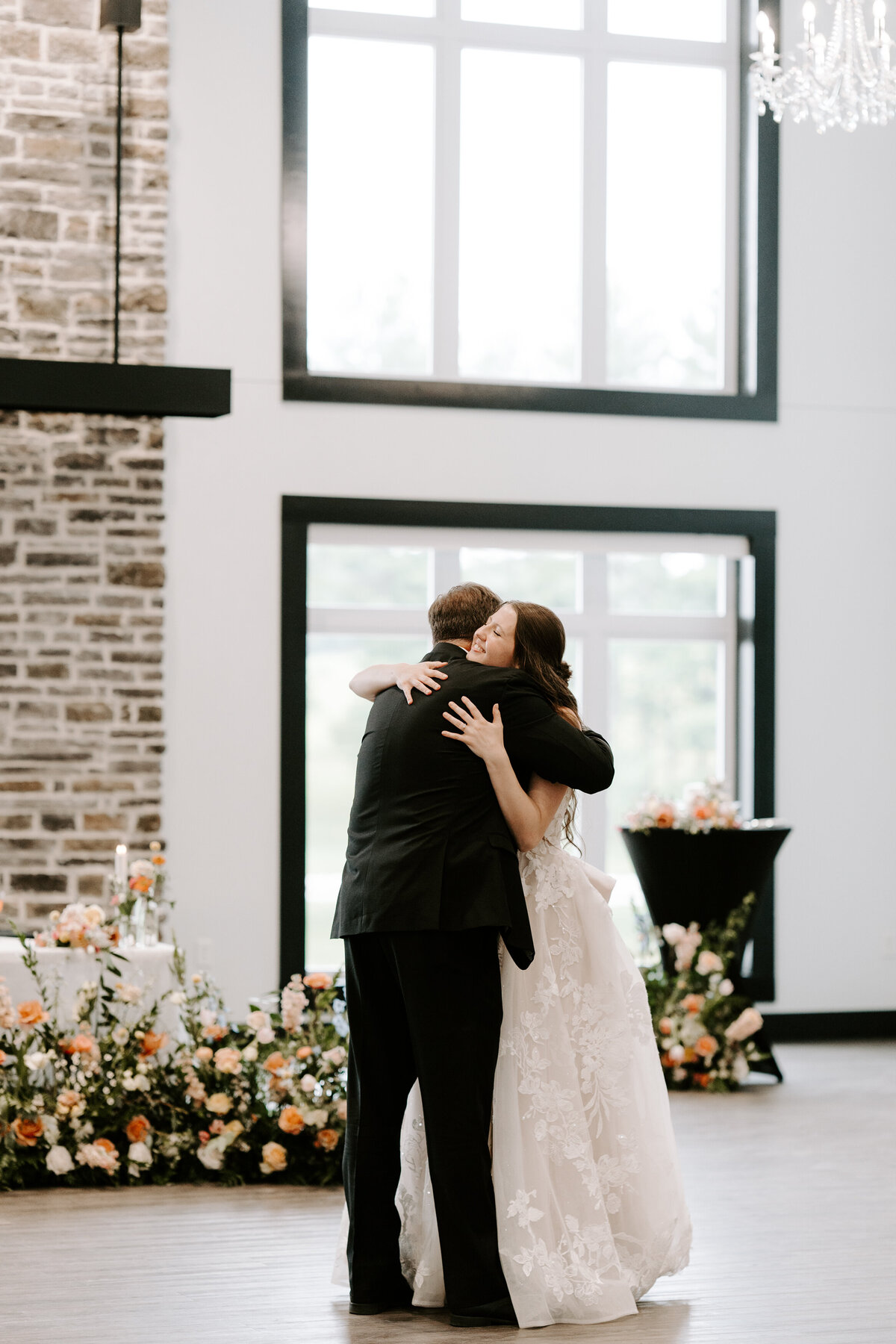 kraber-the-gathering-grounds-iowa-wedding-152