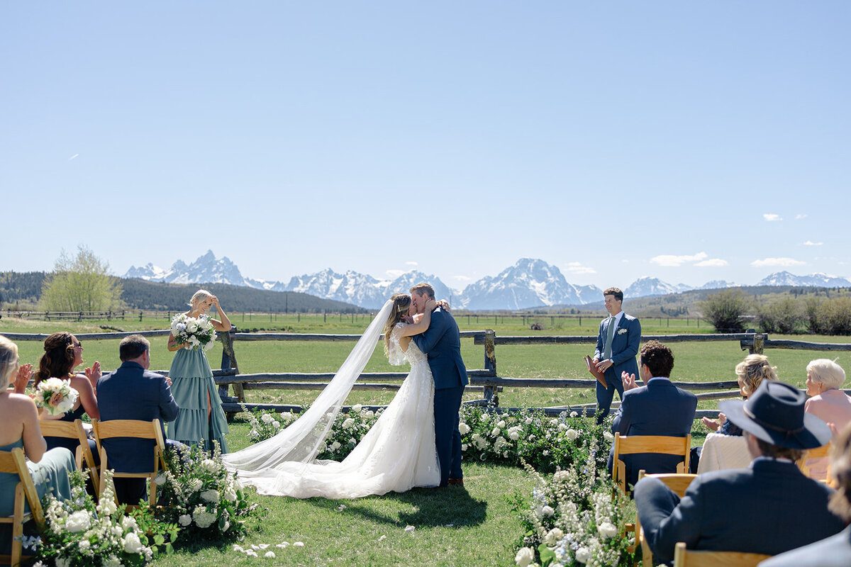 Diamond-cross-ranch-wedding-J-NFoxtails-photography-094