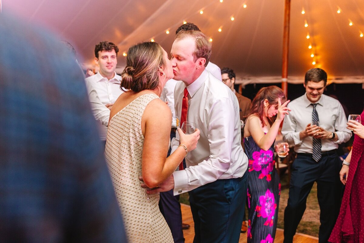 Live_Well_Farm_Colorful_Fall_Wedding_Harpswell_Maine_Photography_0117