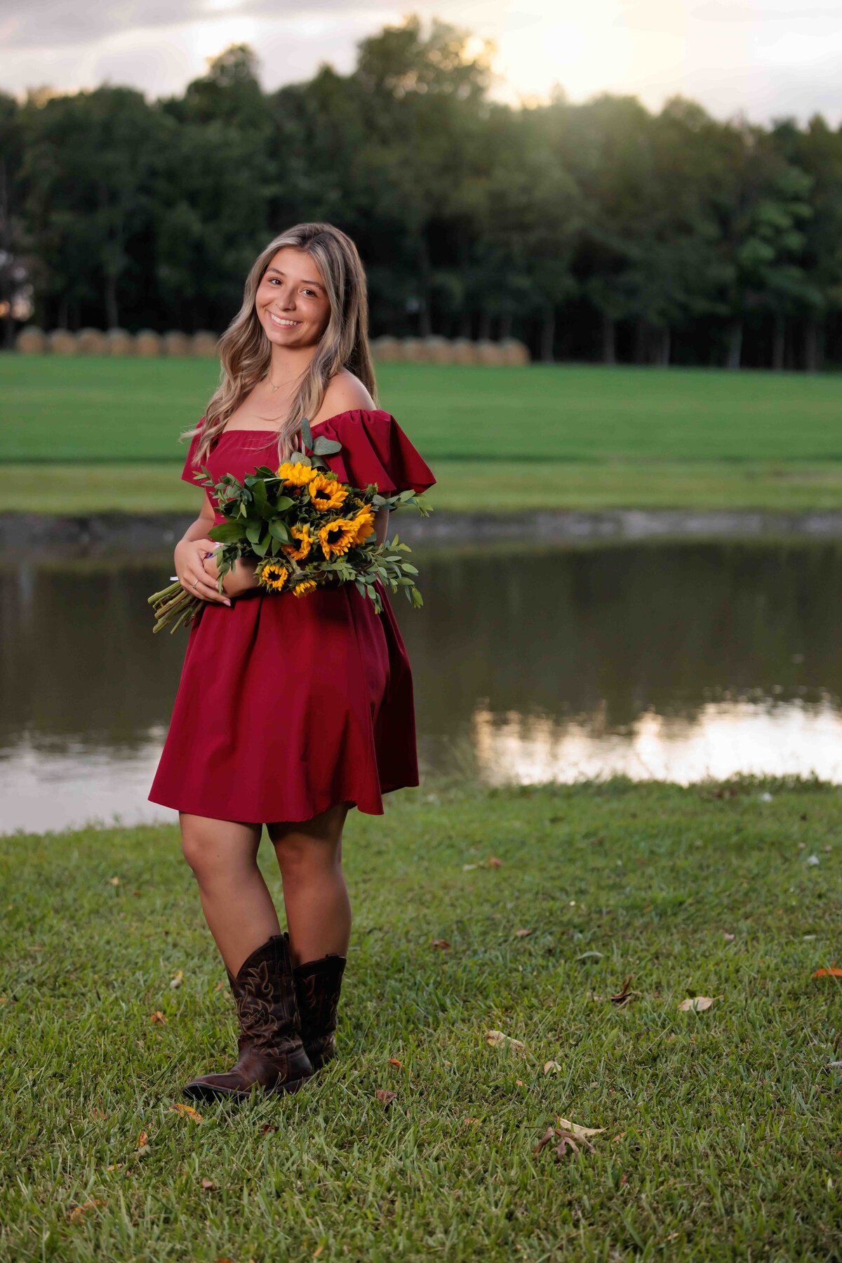 Country farm senior portraits in Raleigh NC.