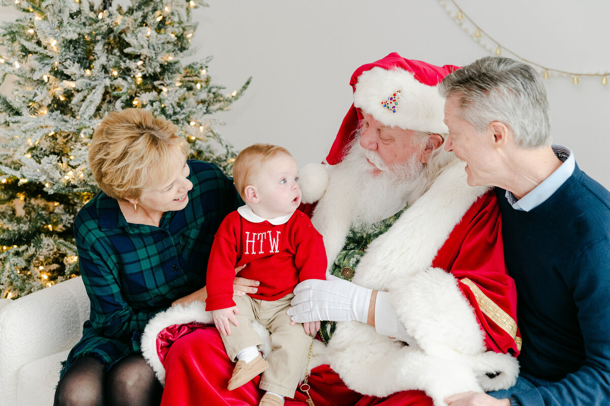 PJPhotography_ Williams_Santa24-30