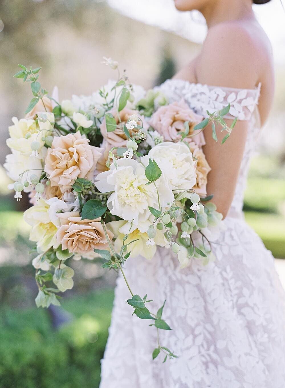 romantic peach and cream bridal bouquet at cal-a-vie wedding  | Jacqueline Benét