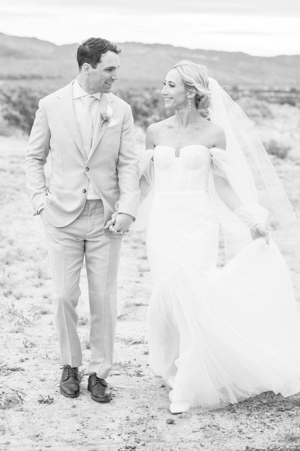 The Estate at Via Las Palmas Palm Springs Light and airy spring wedding southern california wedding venue luxury photography-236