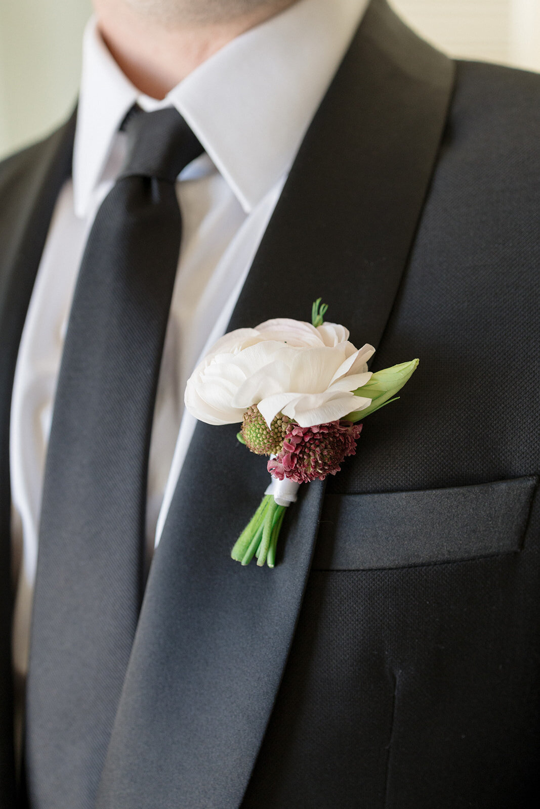 Wedding_Chanler Cliff Walk_Newport Mansions_RI__513B3A1297©HilaryBlock