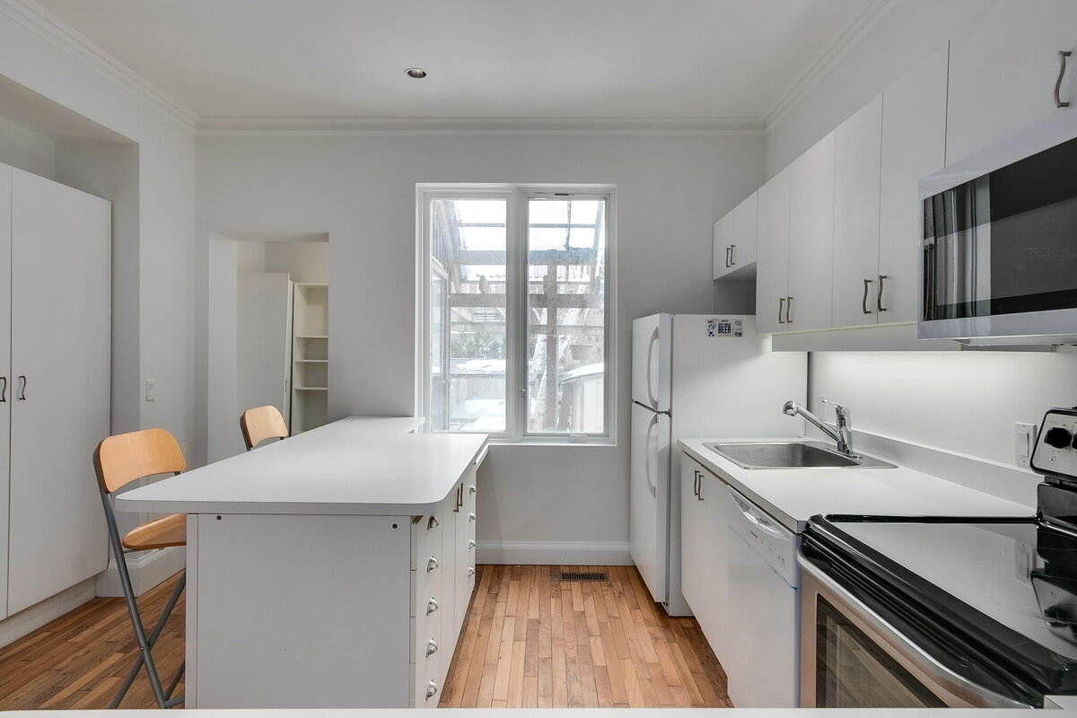 15-web-or-mls-15_005_Kitchen