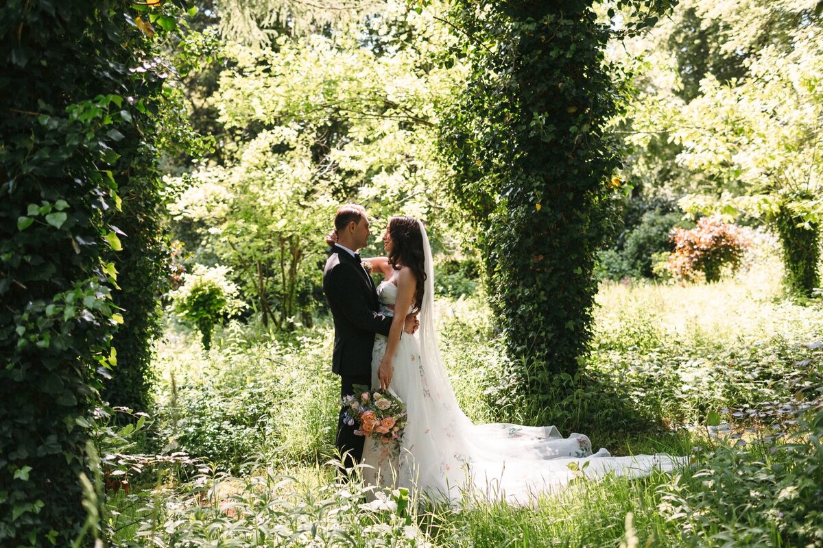 Intimate Destination wedding in Devon, UK_Ariel & Brett_Floral Summer wedding at Coombe Trenchard_048