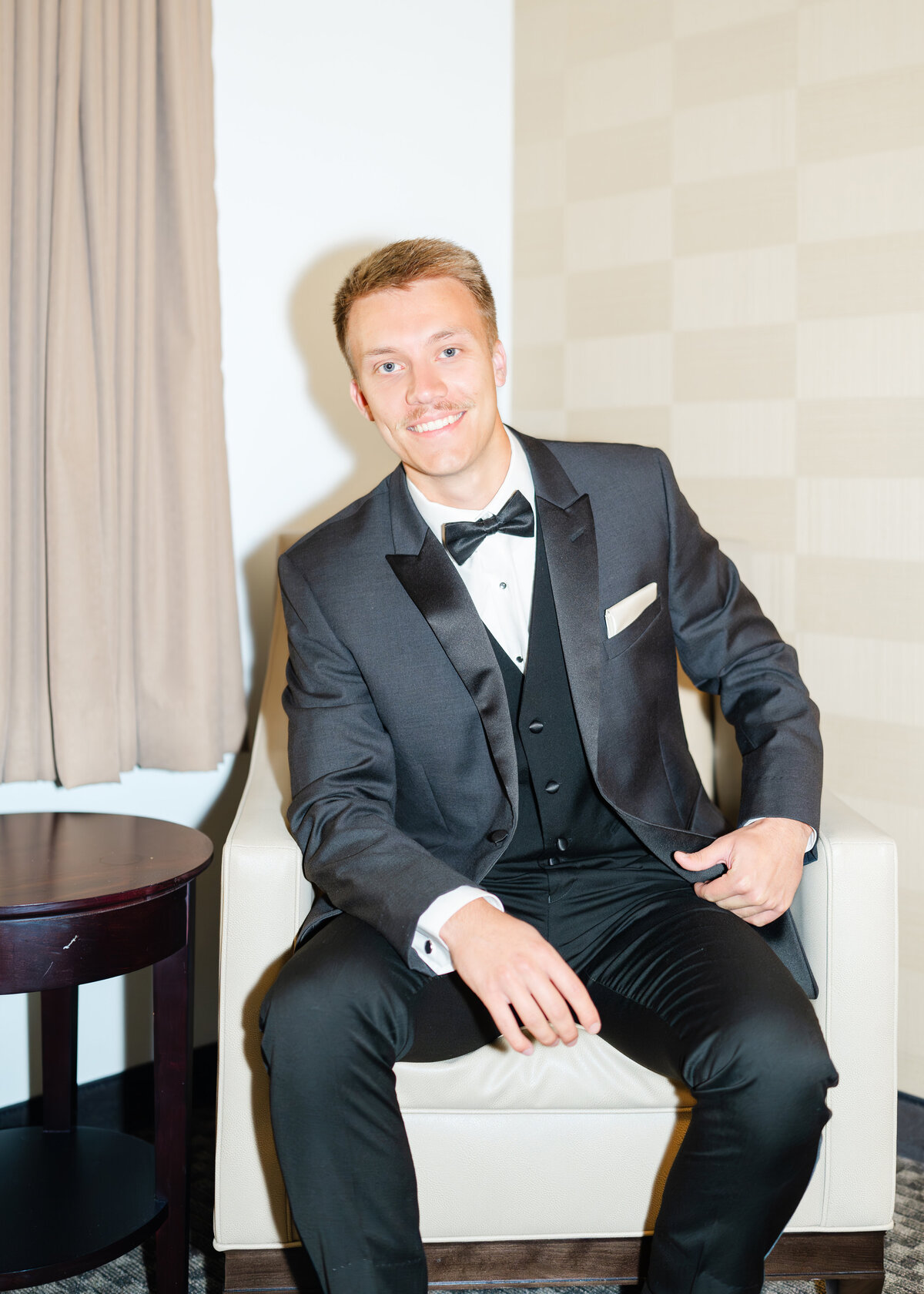 groom portraits and Island Resort and Casino