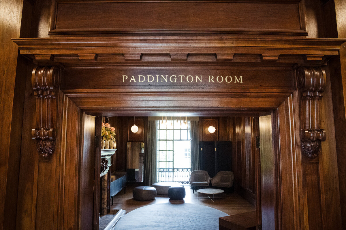 intimate-london-old-marylebone-town-hall-wedding-2