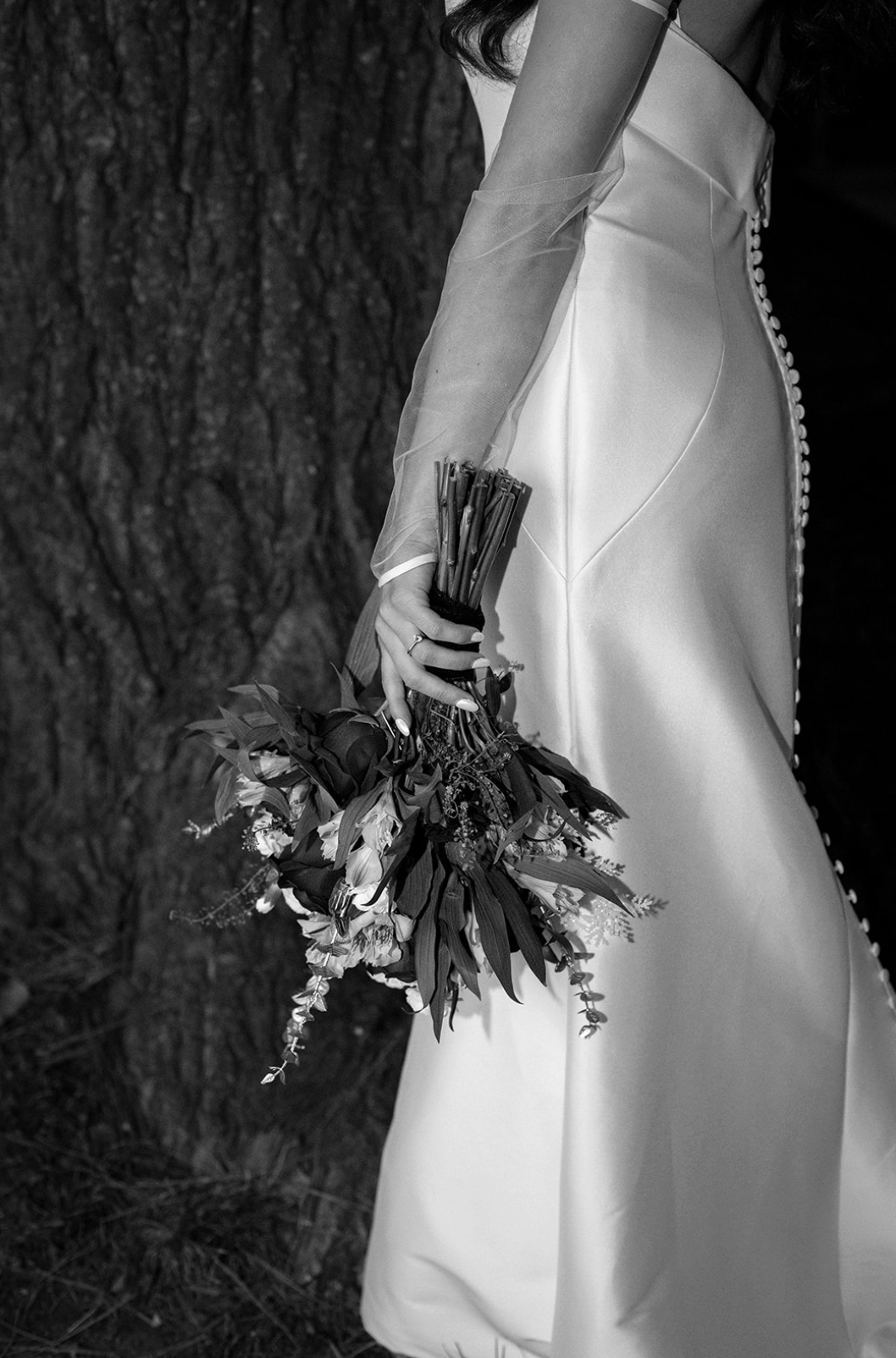 bride-holding-flower-bouquet