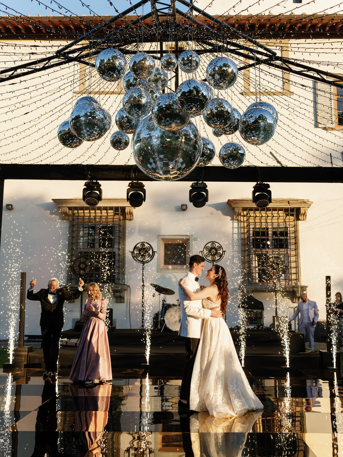 148-Bride-and-Groom-Dance-Entrance