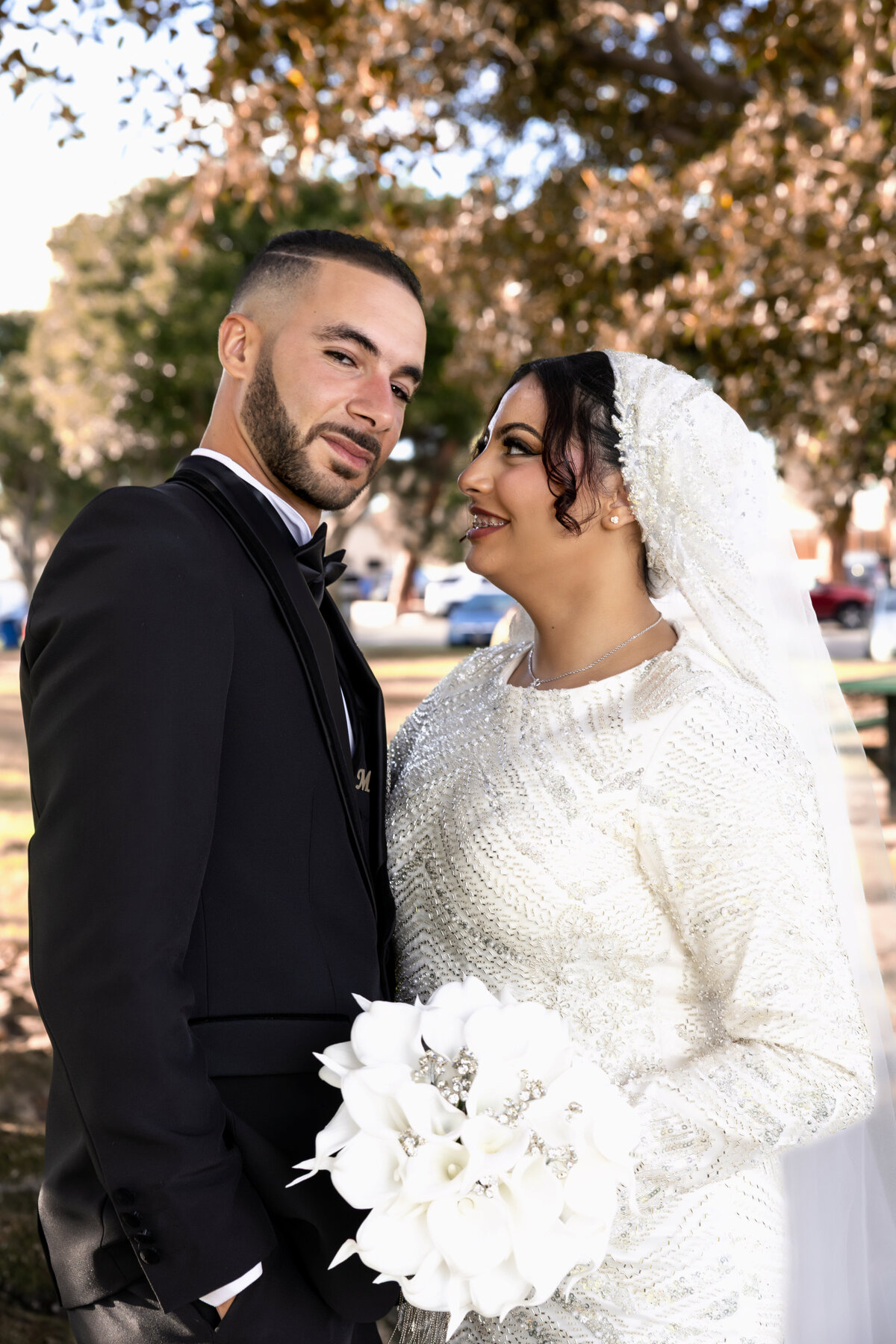 Bride Looking at Groom – Beautiful Outdoor Los Angeles Wedding Photo