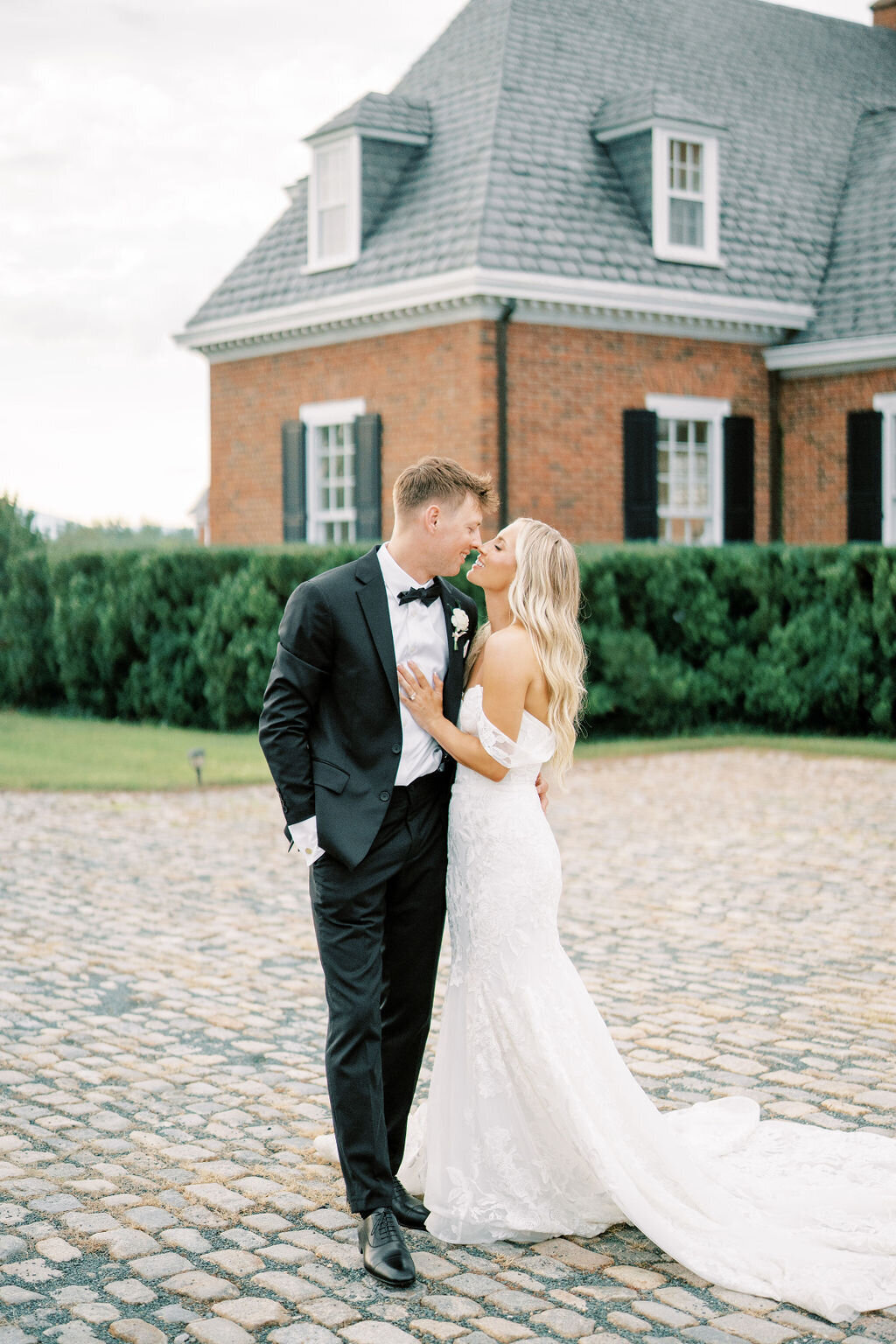 Hannah&Andrew_GallisonHallWedding_SneakPeek-115