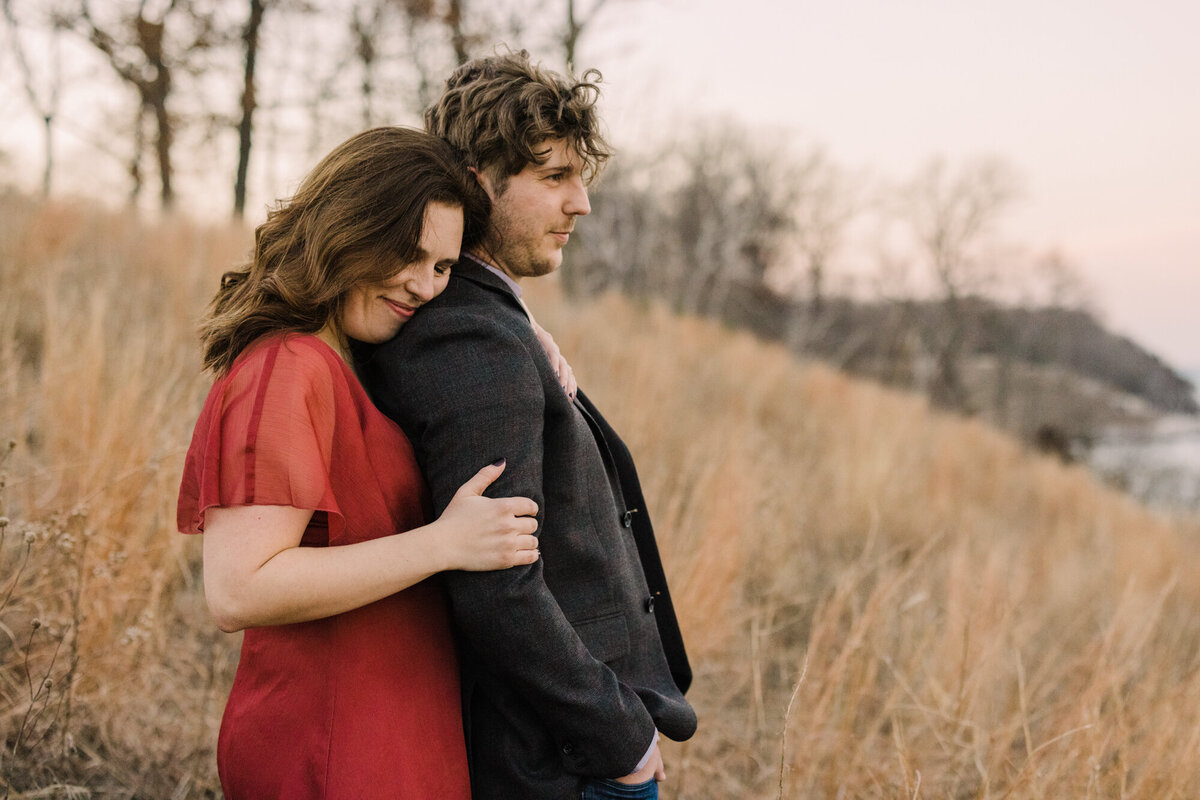 A beautiful sunset engagement session at Fort Sheridan Forest Preserve