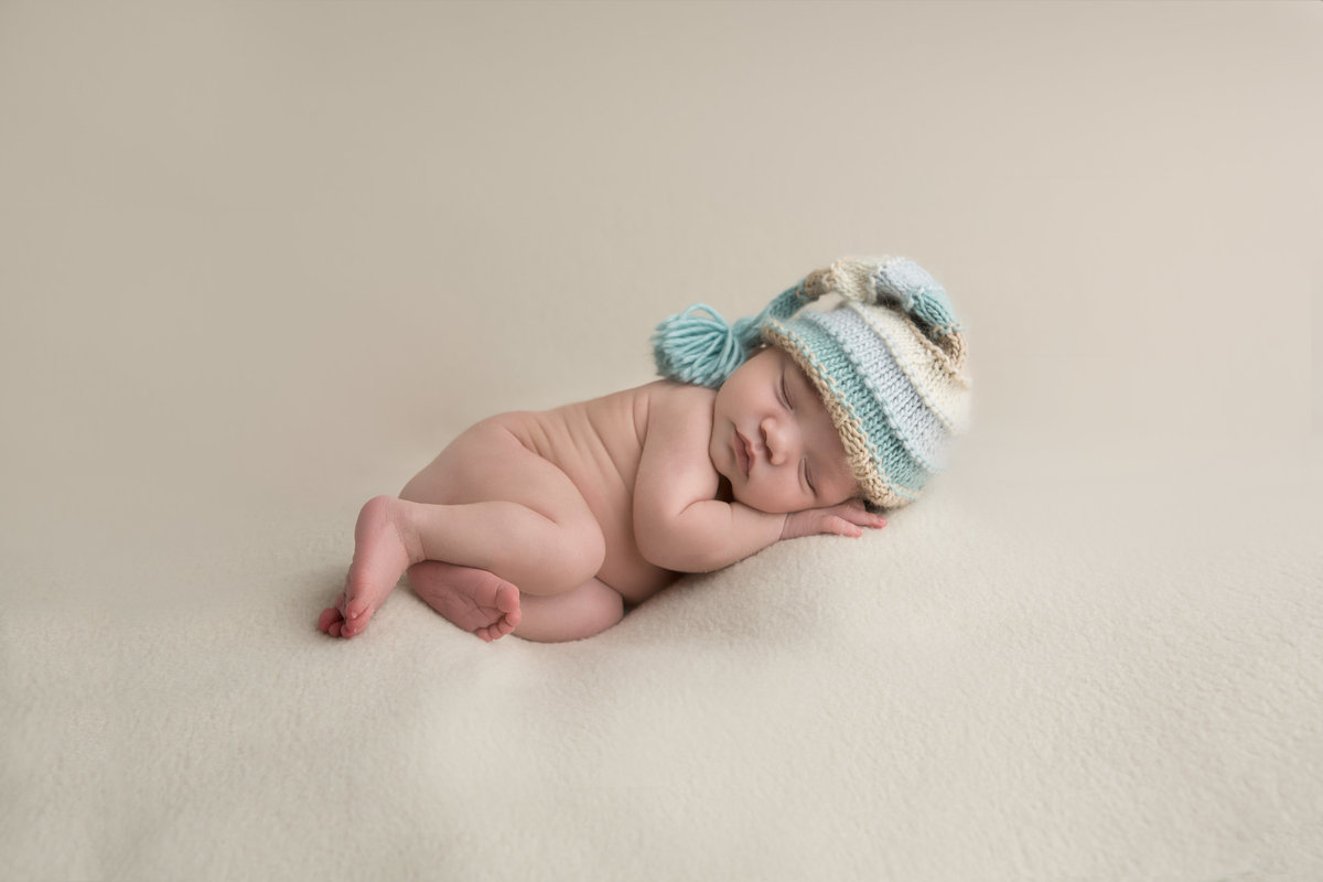 Maternity Newborn - Holly Dawn Photography - Wedding Photography - Family Photography - St. Charles - St. Louis - Missouri-43