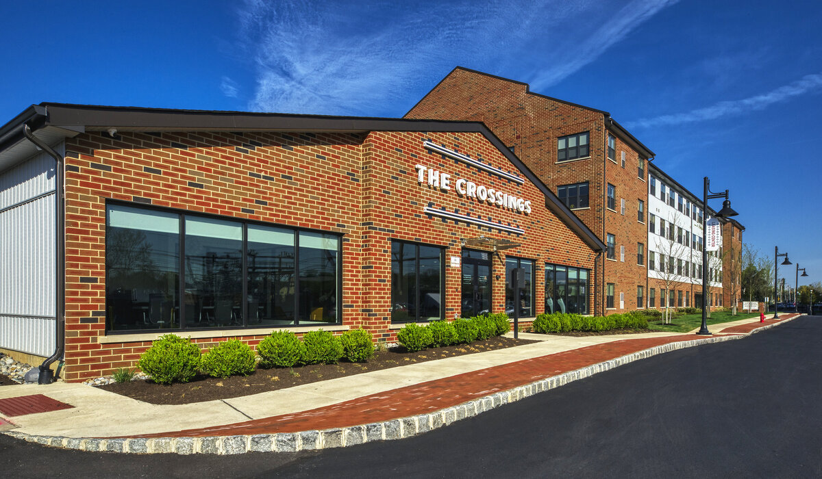The Crossing Exterior 008
