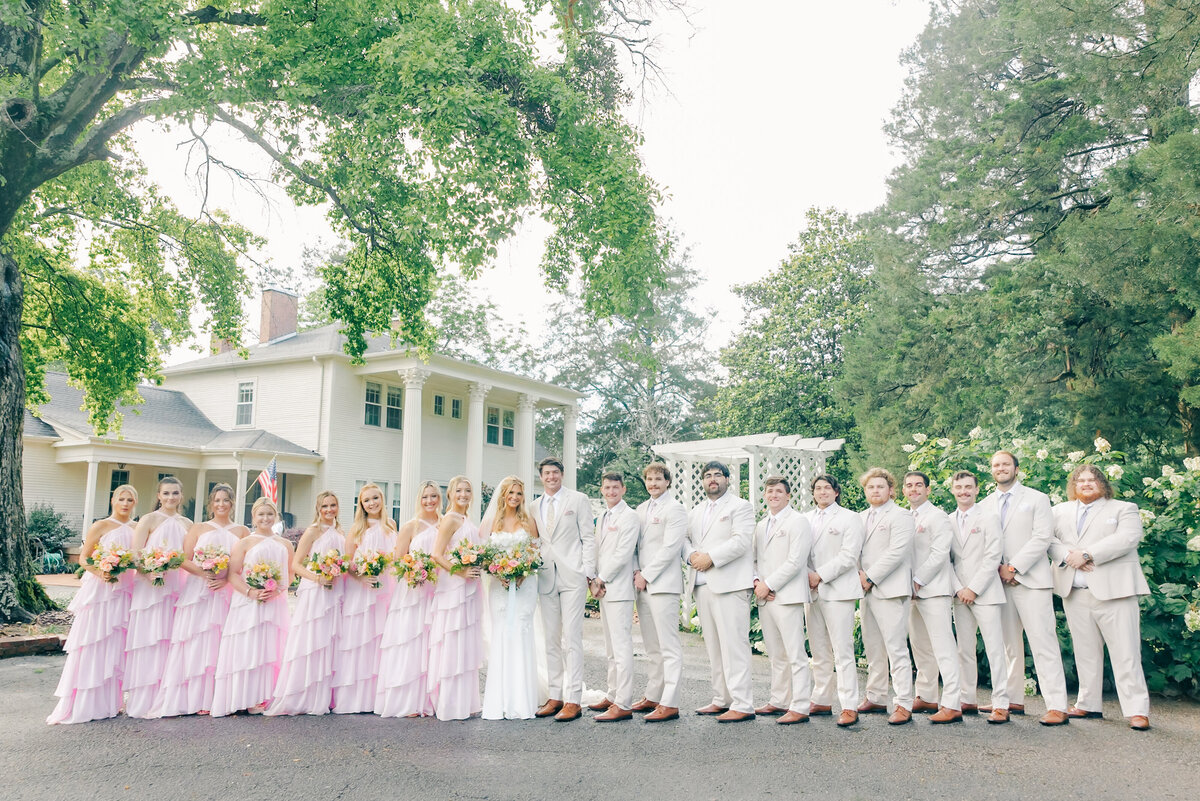 Sneak Peeks Creekside at Colliers End May Wedding | Lauren Elliott Photography | Emily & Kyle Anderson -102