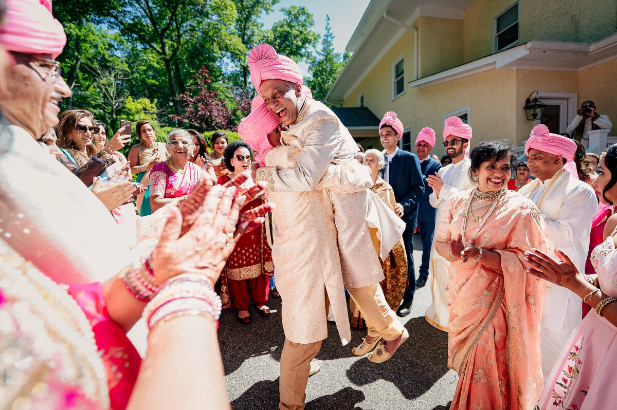 Ishan Fotografi offers authentic Indian wedding photography in Washington DC.