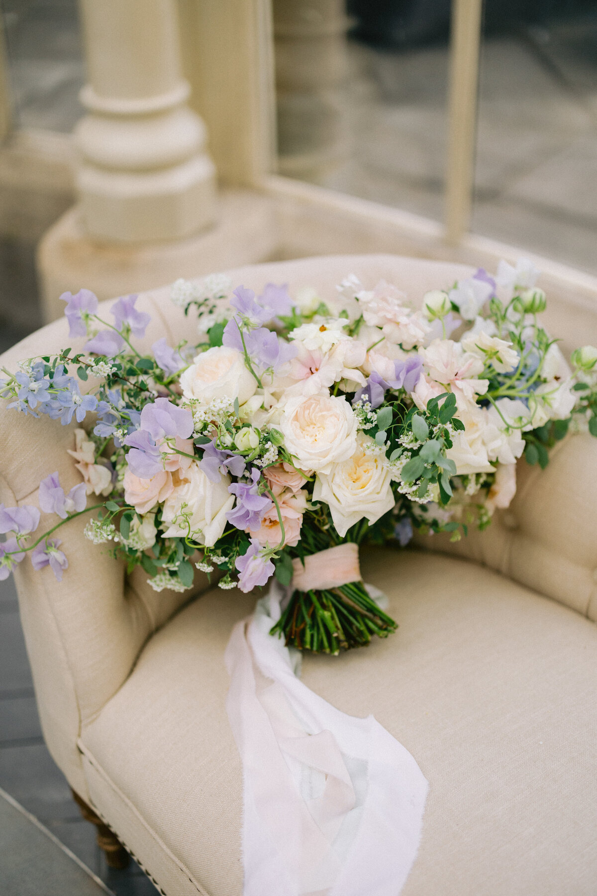 Pastel Wedding Floral Details - Hunter Hennes Photography_0001