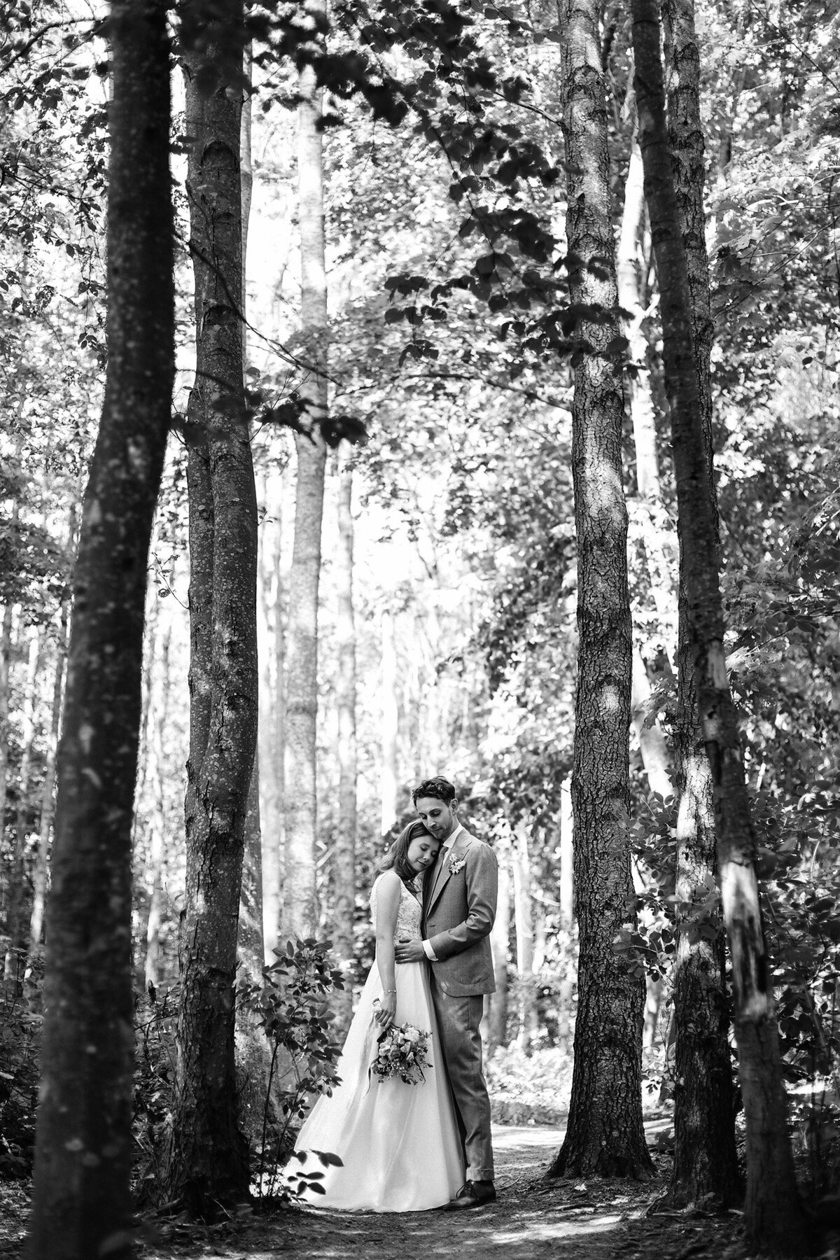 MoN-157BW_web