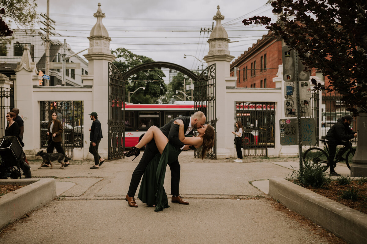 madison-chris-engagement-toronto-summer-street-5