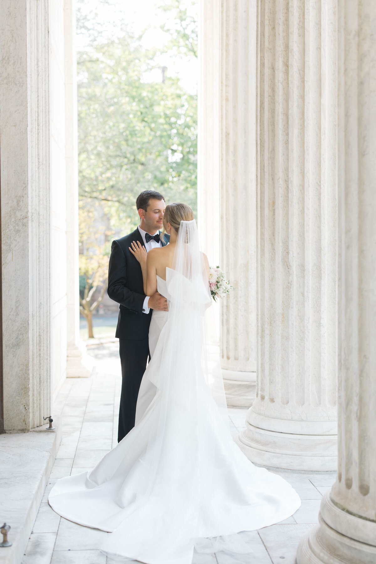 Molly Sue Photography New Jersey + East Coast Wedding Photographer Romantic Imagery Engagement Lifestyle Heirloom Wedding Albums49618
