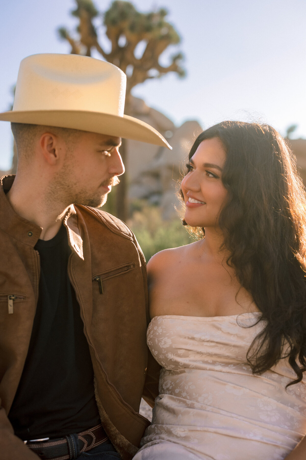 brefloresphotography-joshuatreeengagement-72