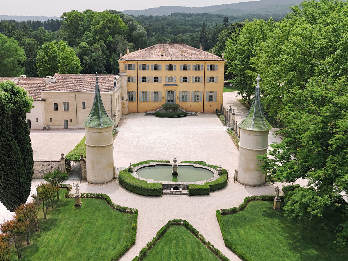 Jennifer Fox Weddings American wedding planning & design agency in Provence, crafting luxury weddings at Château de Fonscolombe sophieeptonphotographyjordynrichardwedpreview-32