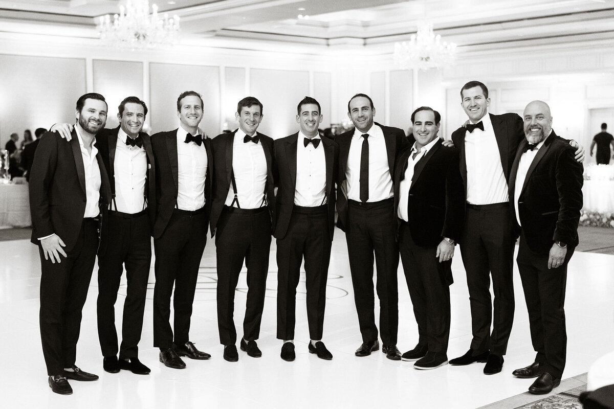 117-wedding-reception-groomsmen