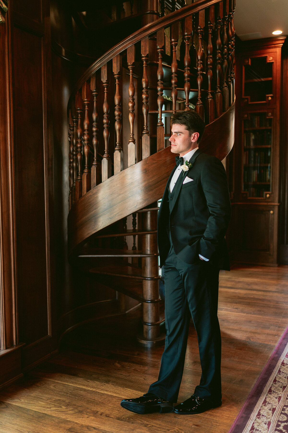 Groom portraits at luxury wedding at the Olana Hotel, Dallas