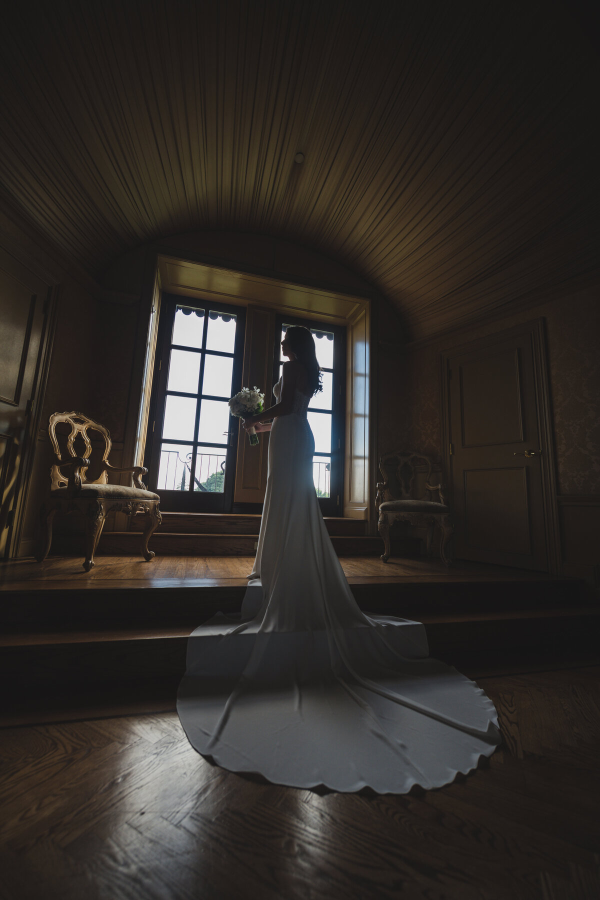 stunning bride waiting for her big day to start at Oheka Castle