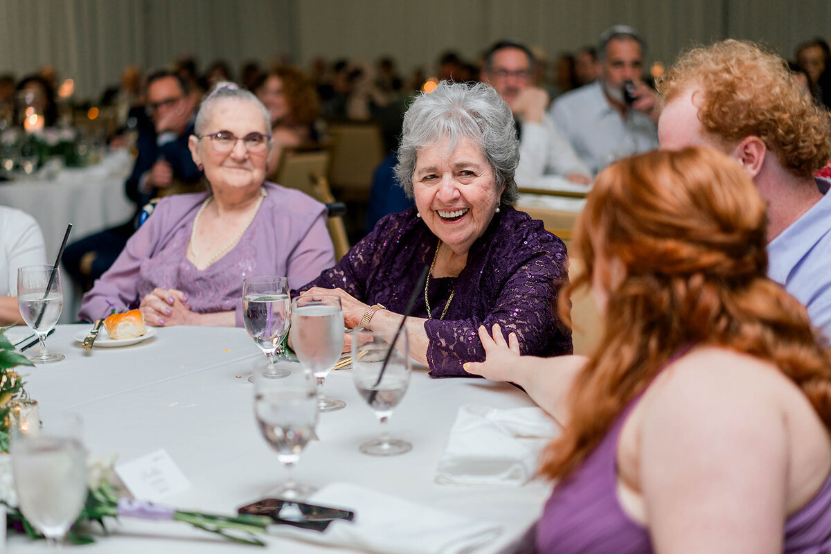 Eliana-Melmed-Photography-Chicago-LosAngeles-Jewish-WeddingPhotography-DInnerSpeeches-00076