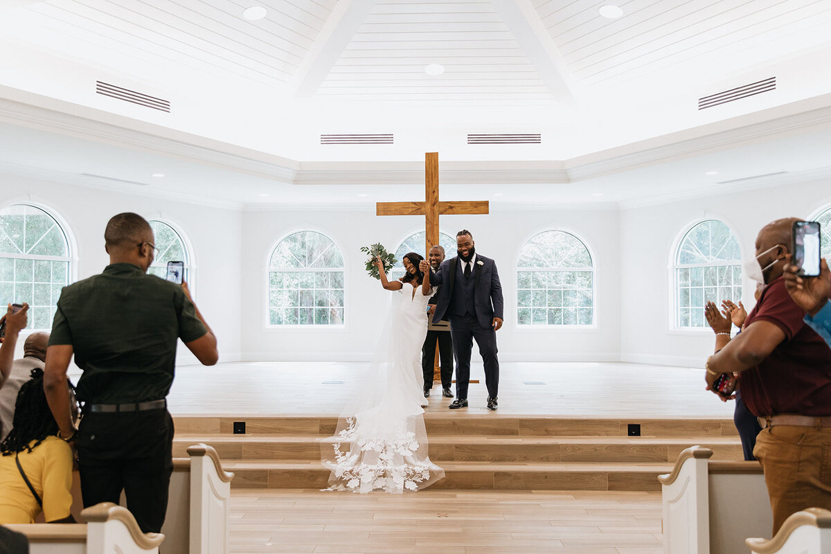 jessica-cruz-photography-harborside-chapel-elope-tampa-chantilly-chic-9