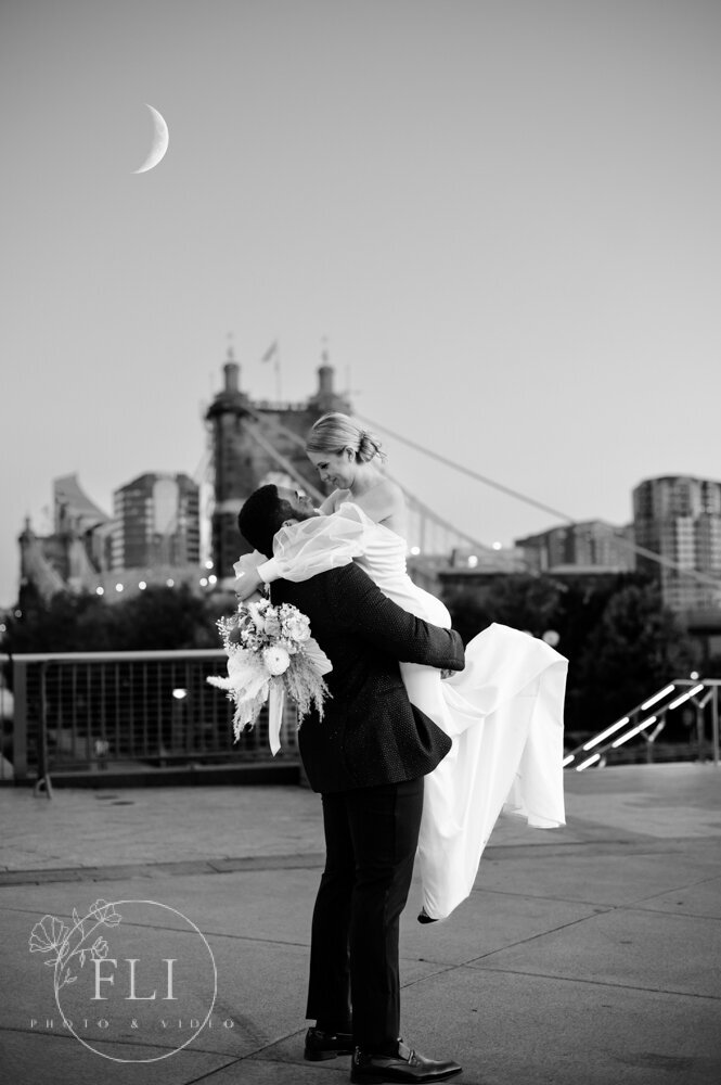 sample space wedding venue cincinnati ohi wedding photographer videographer