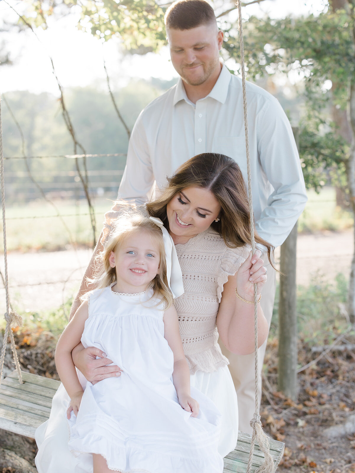 shea-gibson-mississippi-marriage-motherhood-photographer-roberts-baby-announcement-17