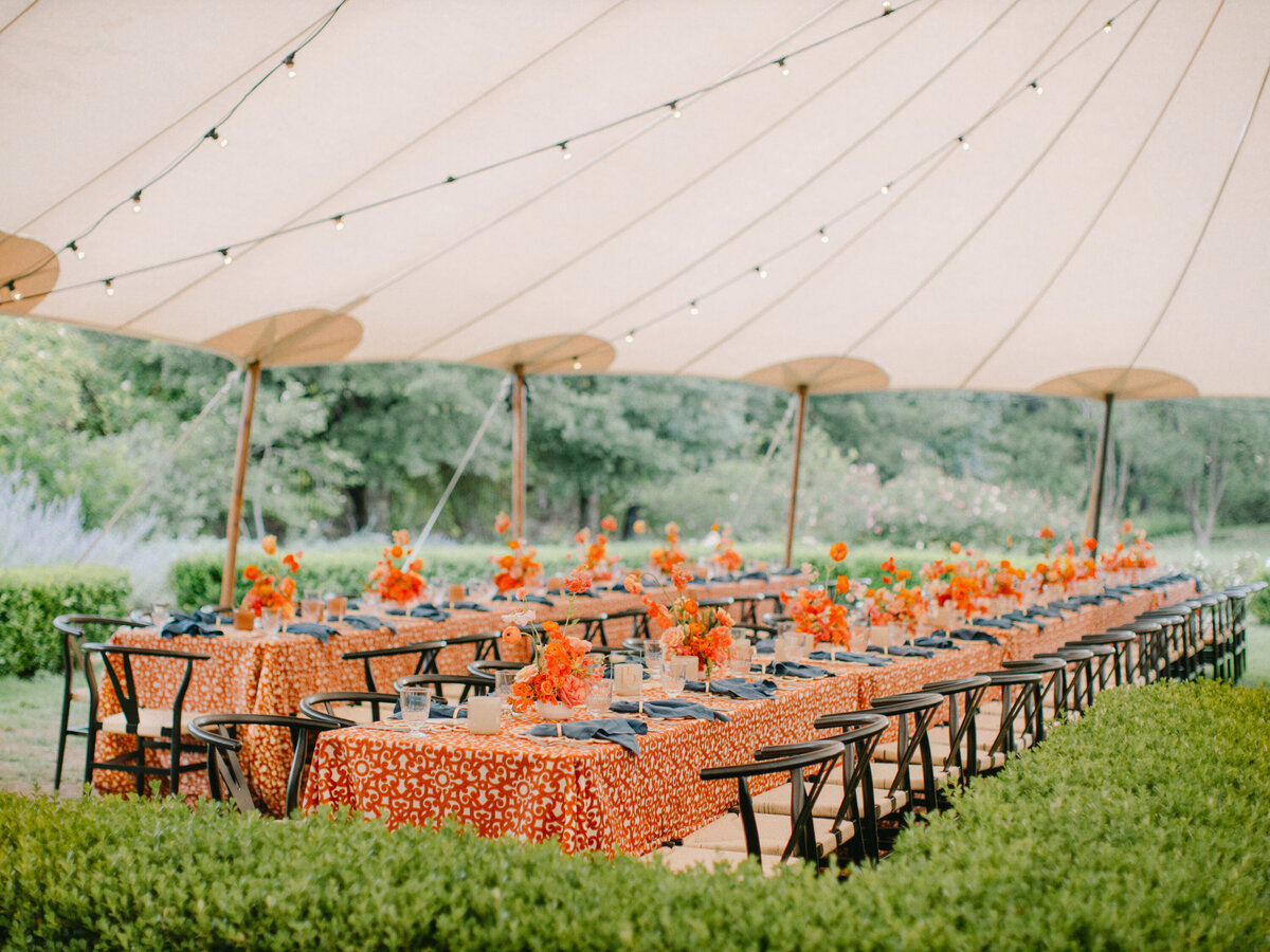 commodore-perry-estate-wedding-blue-orange-yellow