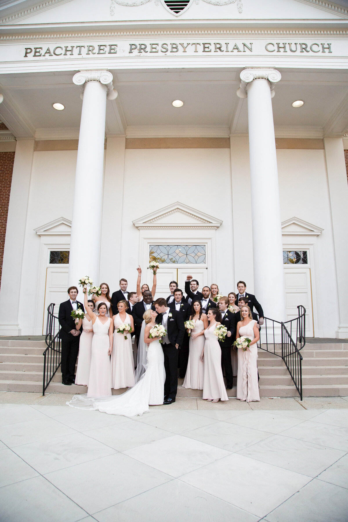 atlanta-wedding-photographer-peachtree-presbyterian-church-bridal-party