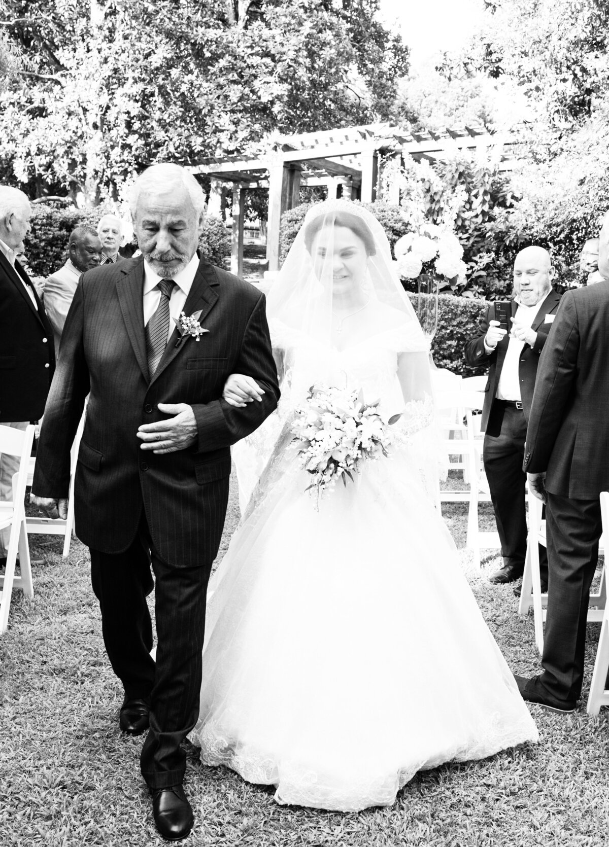 black-and-white-bride-father-processional-callanwolde-fine-arts-center.
