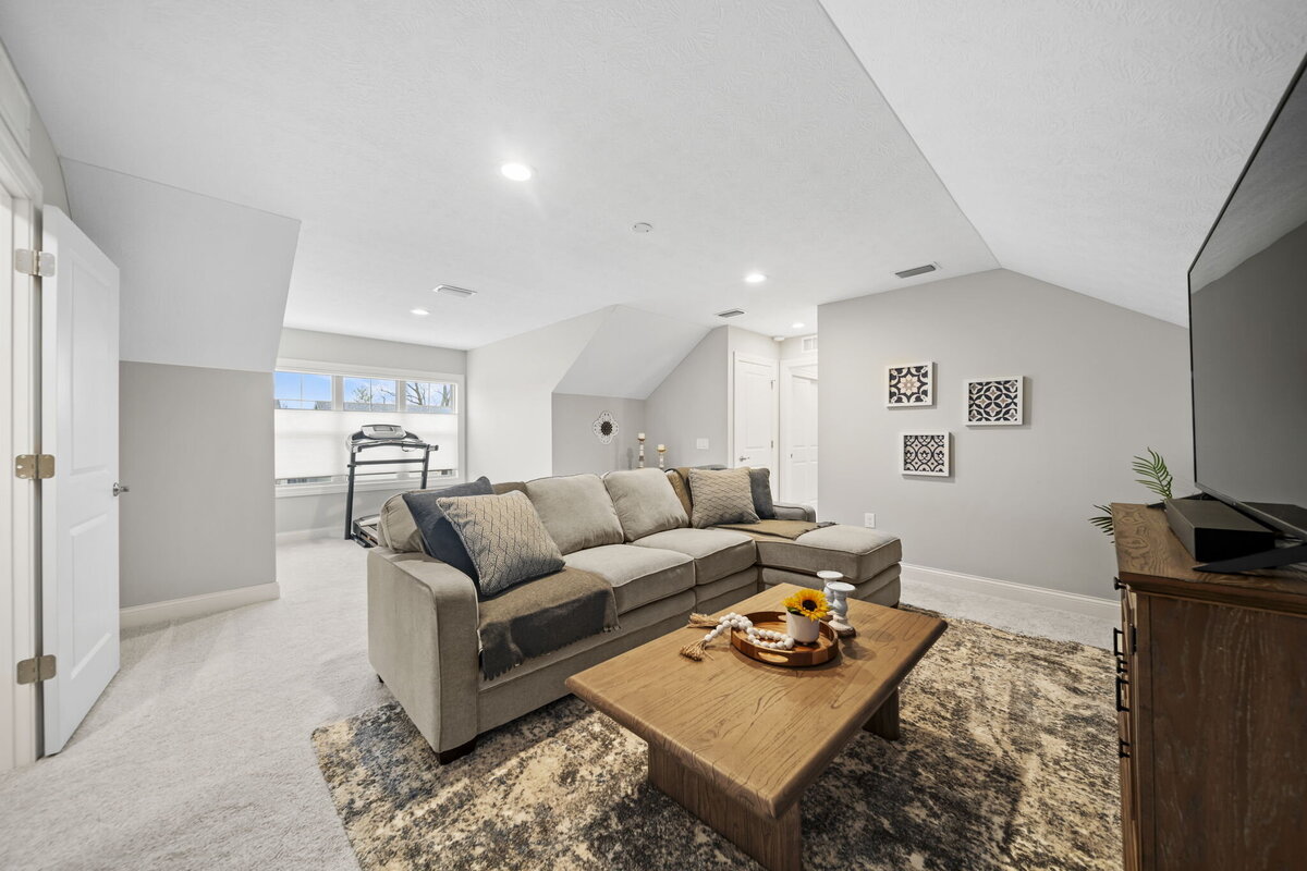 52-web-or-mls-A7403620