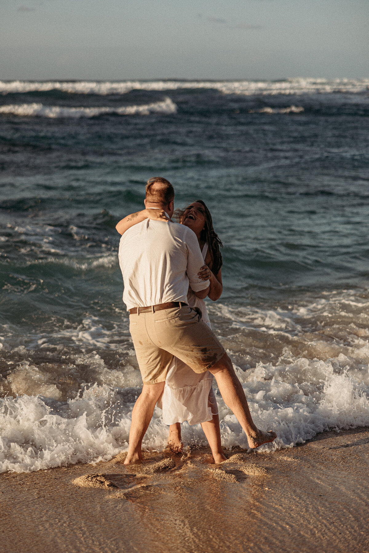 Oahu-North-shore-engagement-photos-42
